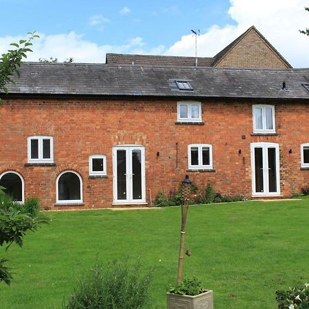 Bed and Breakfast The Old Bakery Barn Pattishall Esterno foto
