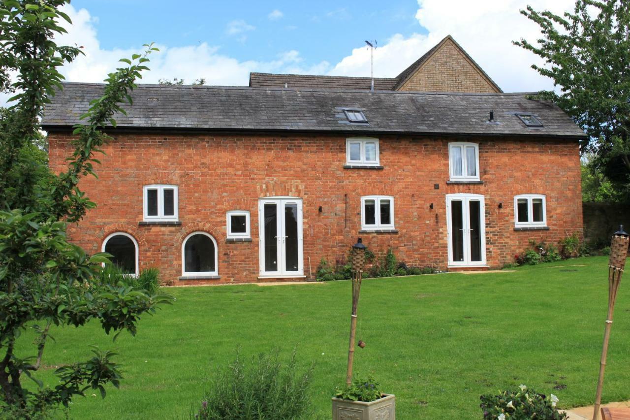 Bed and Breakfast The Old Bakery Barn Pattishall Esterno foto