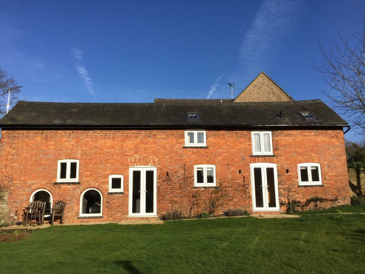 Bed and Breakfast The Old Bakery Barn Pattishall Esterno foto